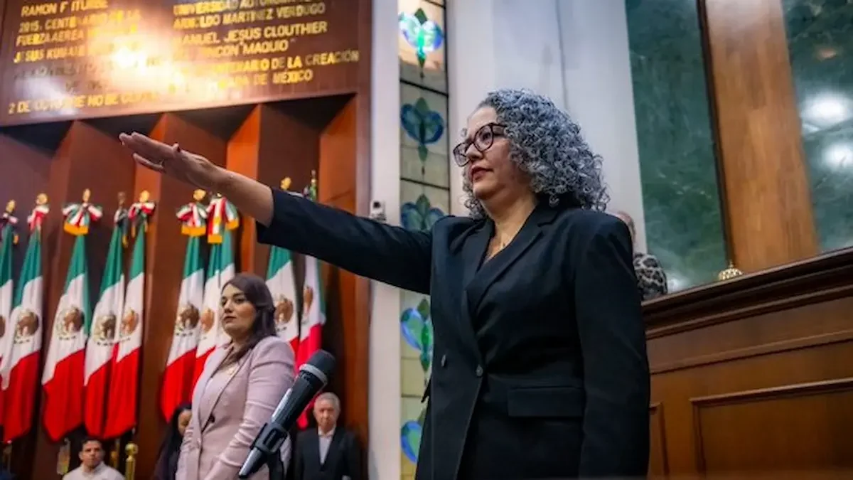 En sesión extraordinaria del Congreso local, Graciela Domínguez Nava rindió protesta como gobernadora interina de Sinaloa