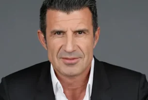 Figo se retiró de la carrera para convertirse en aspirante a presidente de la FIFA en 2015.