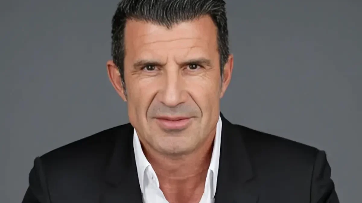 Figo se retiró de la carrera para convertirse en aspirante a presidente de la FIFA en 2015.