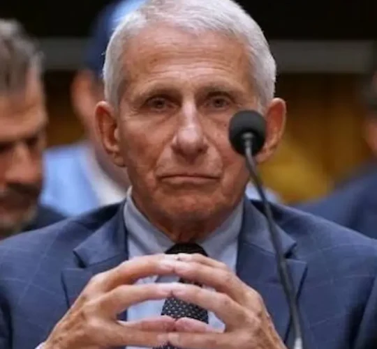 Exdirector del Instituto Nacional de Alergia y Enfermedades Infecciosas (NIAID) durante la pandemia, Anthony Fauci