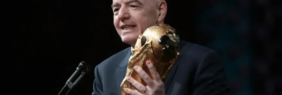 Las 211 asociaciones de la FIFA recibieron una carta de Infantino y de su secretario general Mattias Grafstrom apelando a la indulgencia y el compromiso de evitar un escenario similar en el futuro.