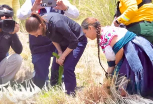 La mandataria encabezó un acto en el municipio poblano de San Nicolás de los Ranchos, una de las localidades más cercanas al Popocatépetl.