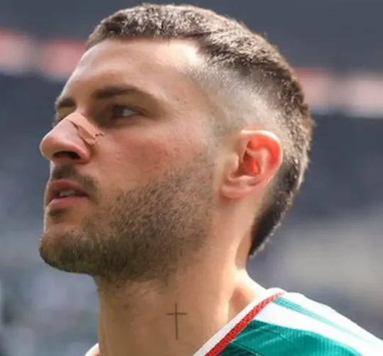 Delantero mexicano Santiago Giménez