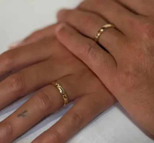 En sus redes sociales, Cristiano Ronaldo y Georgina Rodríguez revelaron una foto con sus respectivos anillos de matrimonio