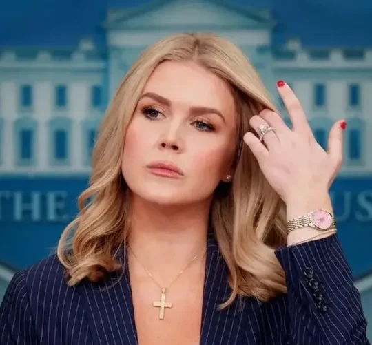 La secretaria de Prensa de la Casa Blanca, Karoline Leavitt