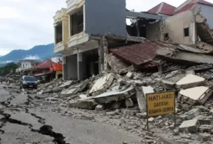 Viviendas colapsadas por el terremoto