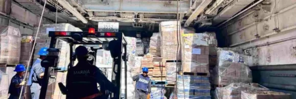 La ayuda humanitaria está integrada por alimentos, agua, artículos de higiene personal y limpieza, así como insumos médicos