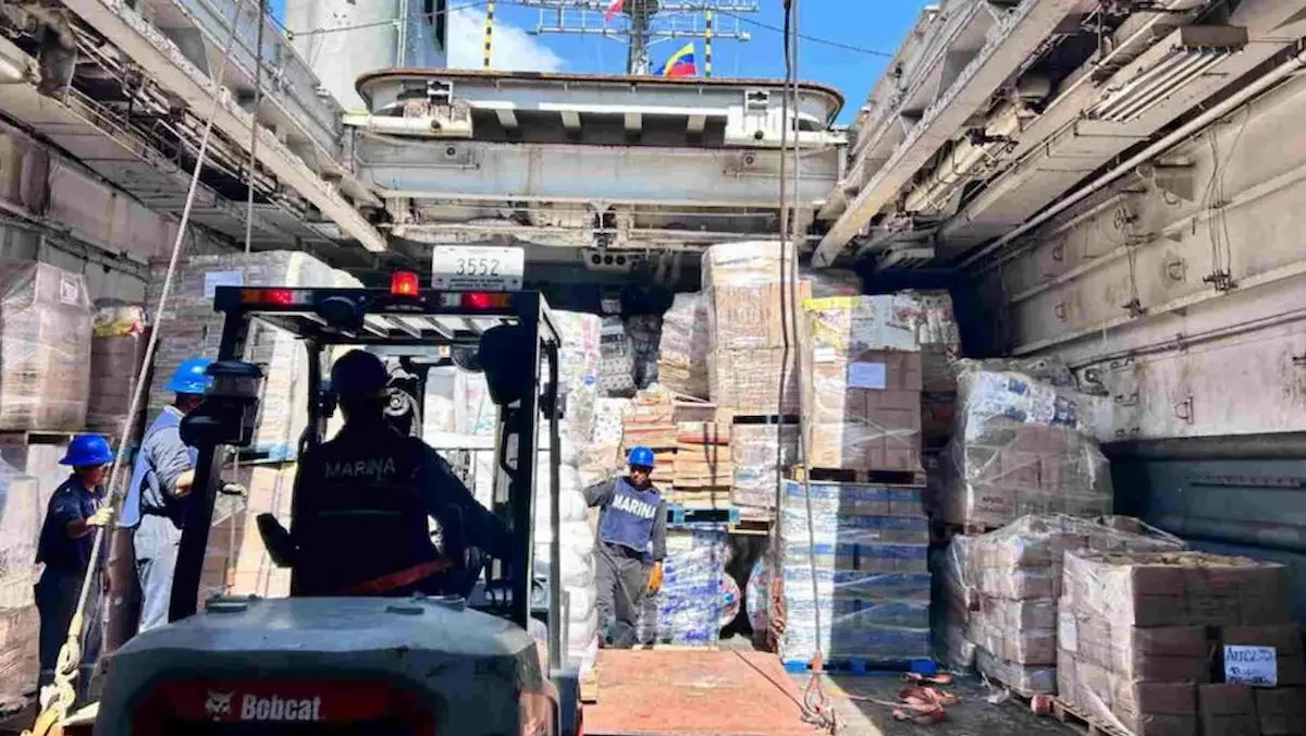 La ayuda humanitaria está integrada por alimentos, agua, artículos de higiene personal y limpieza, así como insumos médicos