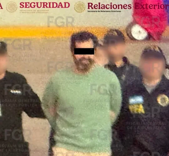 Fernando Farías Laguna al llegar a México luego de ser expulsado de Argentina