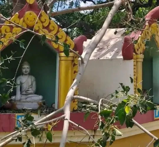 Monasterio budista afectado mientras personas participaban en un retiro de meditación