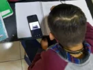 cerca del 40 por ciento de los docentes detecta que los alumnos llevan teléfonos celulares a la escuela y un 24 % señaló la presencia de relojes inteligentes.