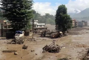 Inundaciones a causa de una fuerte crecida del río Bhotekoshi en Rasuwa