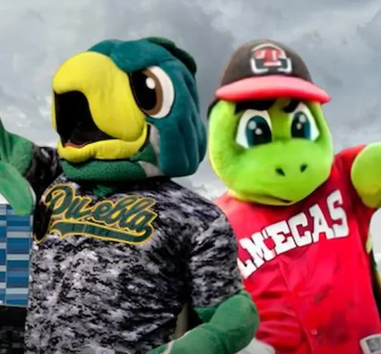 Mascotas de los Pericos deñ Puebla y los Olmecas de Tabasco