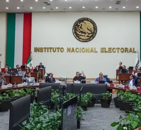 Sesión en el Instituto Federal Electoral