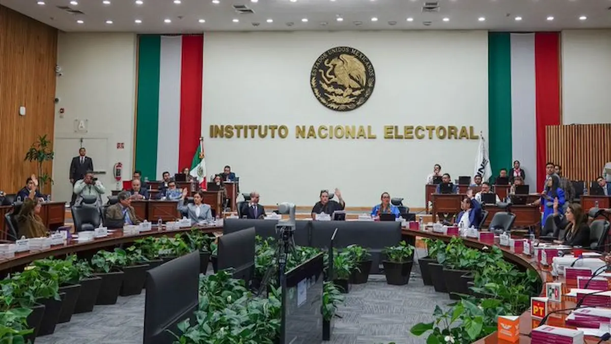 Sesión en el Instituto Federal Electoral
