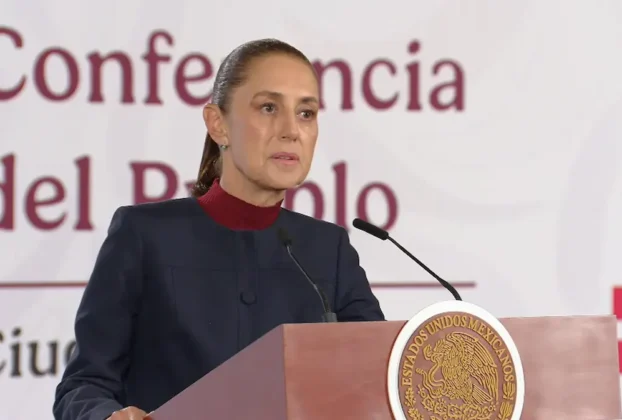 La Presidenta Claudia Sheinbaum durante su conferencia matutina desde Salón Guillermo Prieto en Palacio Nacional.