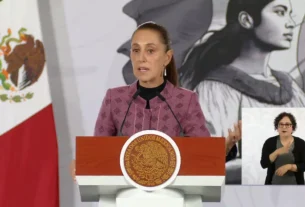 La Presidenta Claudia Sheinbaum durante su conferencia matutina desde Salón Guillermo Prieto en Palacio Nacional.