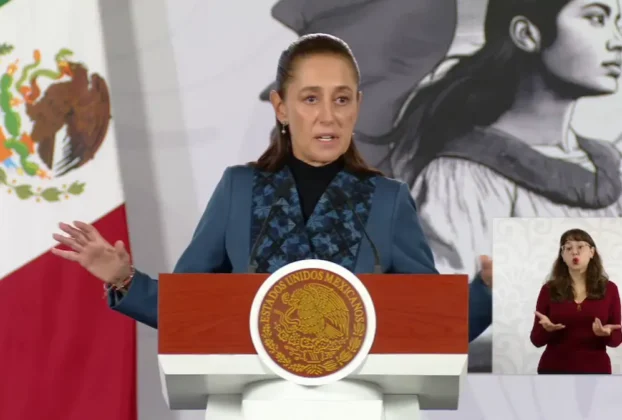 La Presidenta Claudia Sheinbaum durante su conferencia matutina desde Salón Guillermo Prieto en Palacio Nacional.