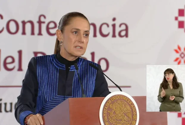 La Presidenta Claudia Sheinbaum durante su conferencia matutina desde Salón Guillermo Prieto en Palacio Nacional.