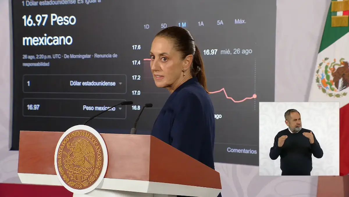La Presidenta Claudia Sheinbaum durante su conferencia matutina desde Salón Guillermo Prieto en Palacio Nacional.