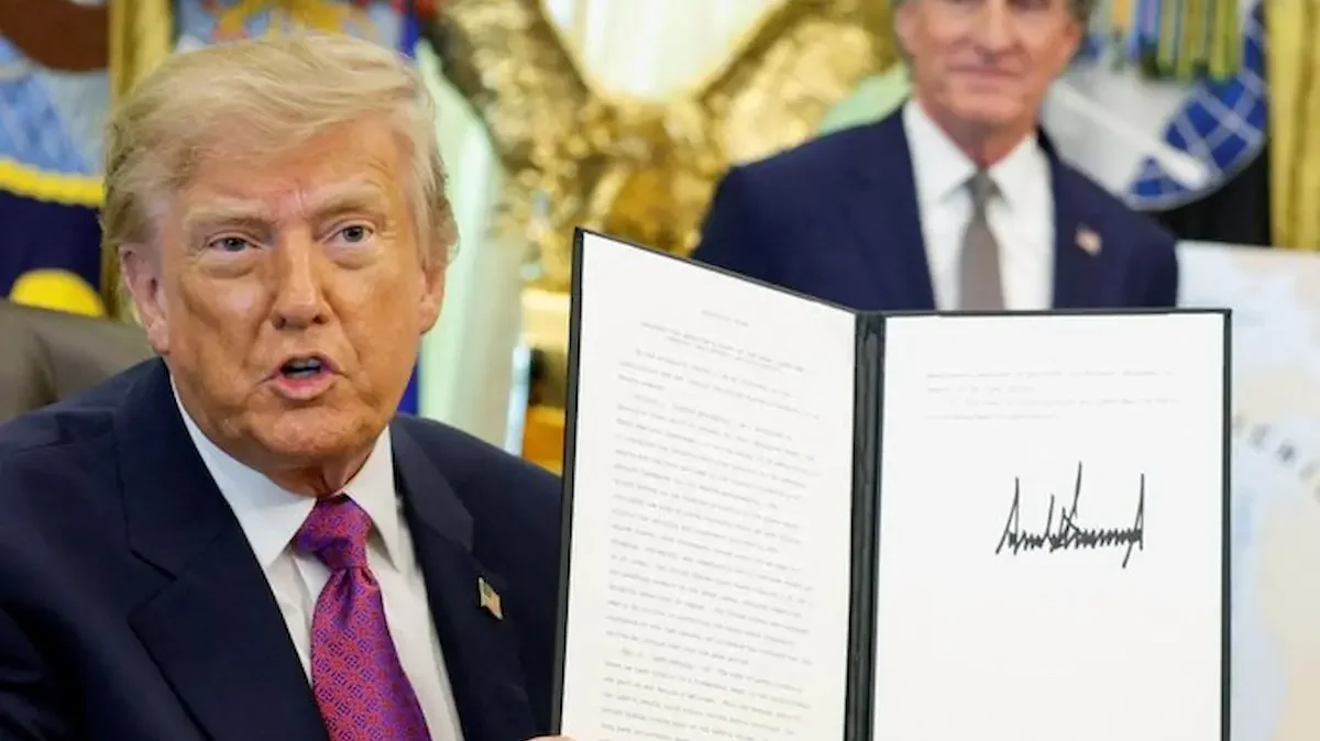 El presidente de Estados Unidos, Donald Trump, firmó una orden ejecutiva para cambiar el nombre de lago Ontario a lago América.