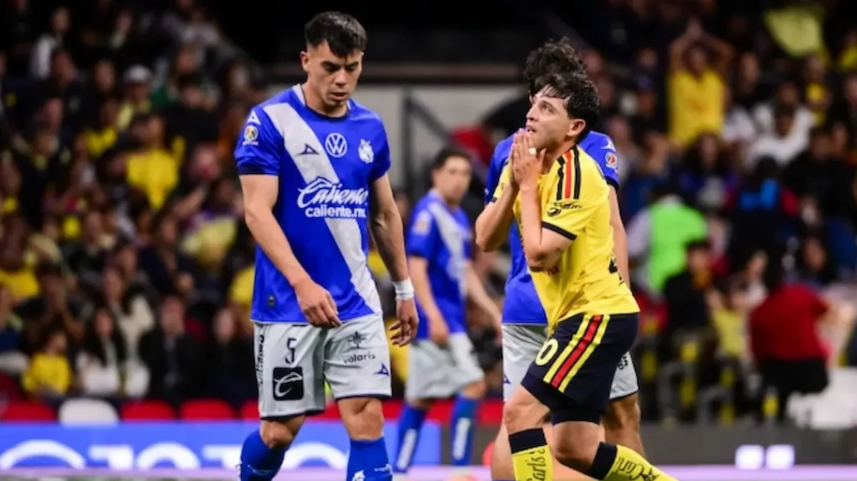 Jugadores de América y Puebla durante la jornada 5 de la LaLiga Mx
