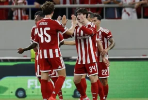 Hormiga González celebra su primer gol en la Europa League