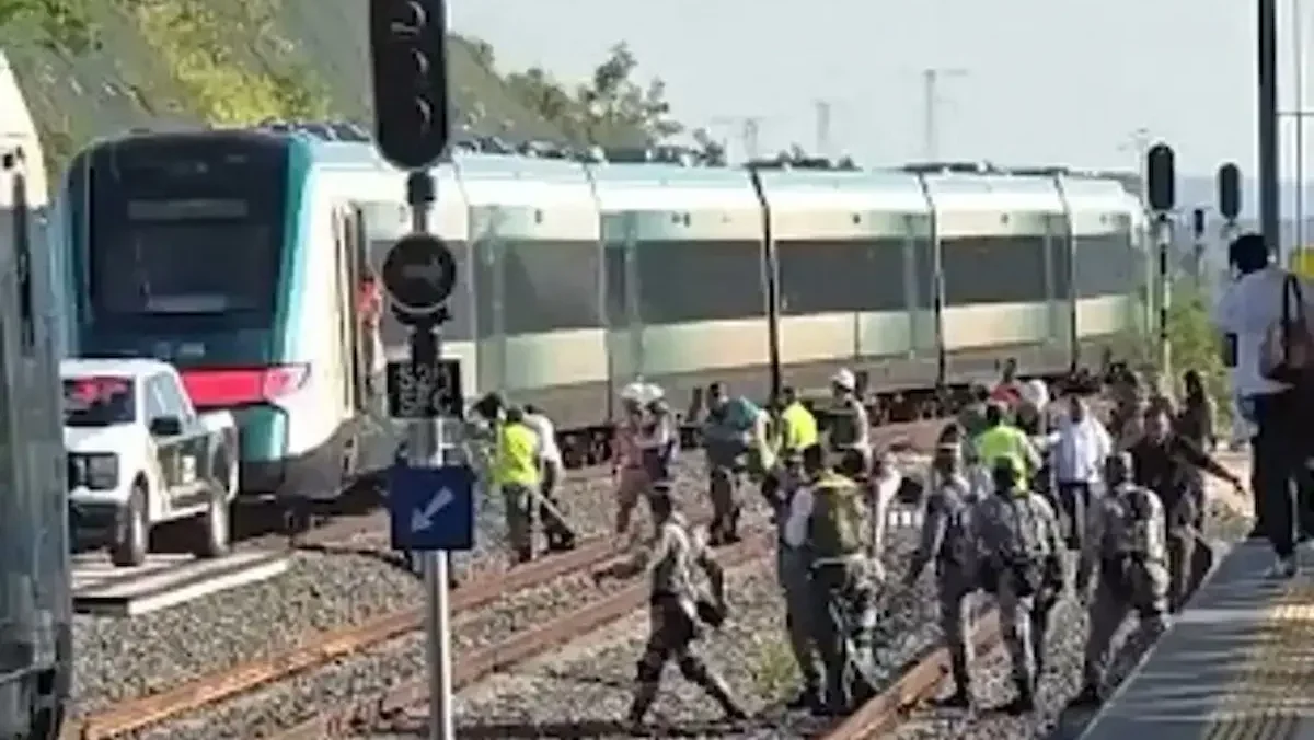 un convoy registró un “percance de vía” en el último de sus vagones, unos 50 metros después de salir de la estación.