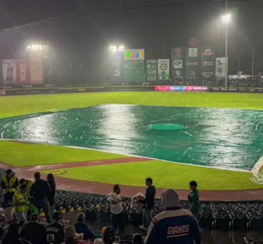 La lluvia impidió el desarrollo del tercer partido de la serie
