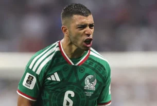 Erik Lira con la selección mexicana