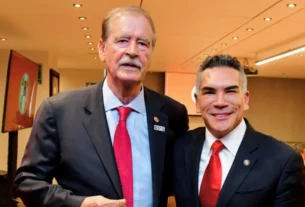 El expresidente panista Vicente Fox Quesada y el dirigente nacional del Partido Revolucionario Institucional (PRI), Alejandro “Alito” Moreno Cárdenas
