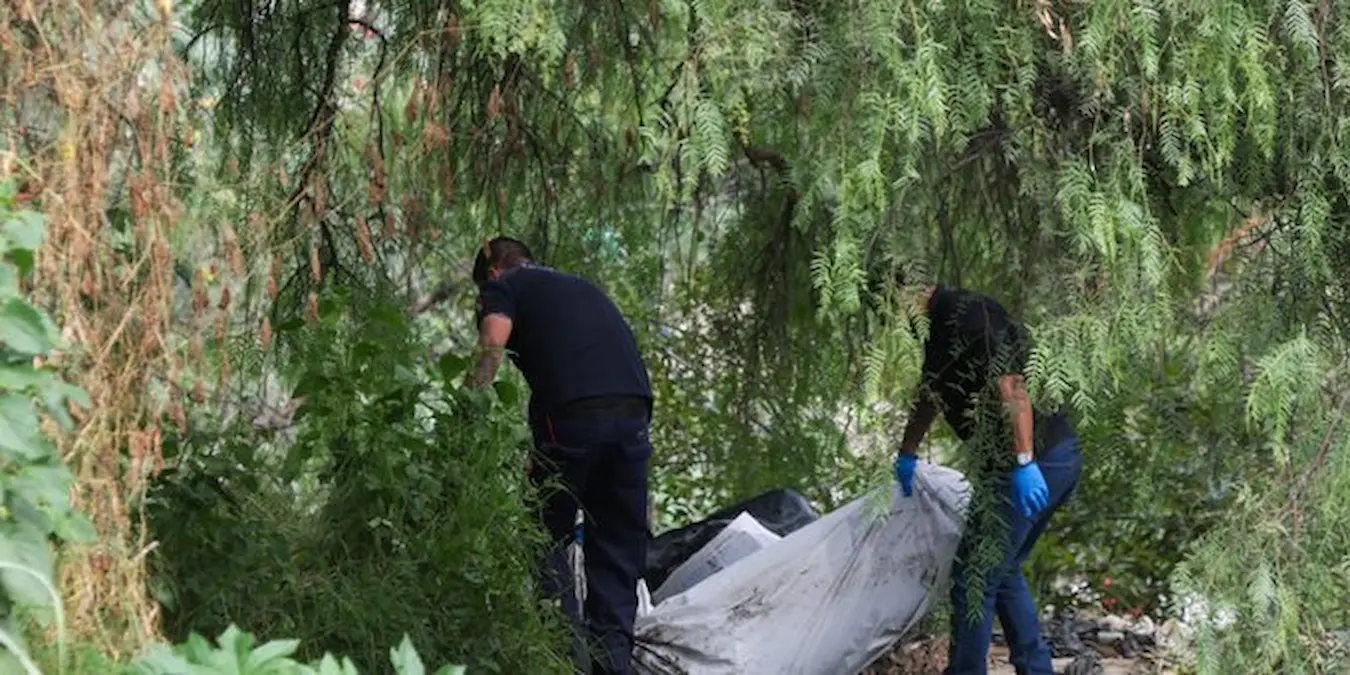 Los restos del aparecieron en el interior del río Alseseca, a la altura de la colonia Lomas de San Miguel de la capital poblana.