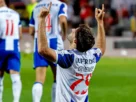 Santiago Gimenez alcanzó los 100 goles como jugador profesional