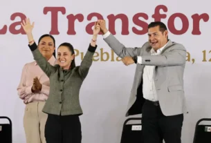 La presidenta Claudia Sheinbaum y el Gobernador poblano, Alejandro Armenta