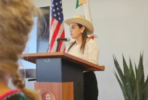 Grecia Quiroz en conferencia de prensa