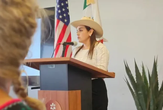 Grecia Quiroz en conferencia de prensa
