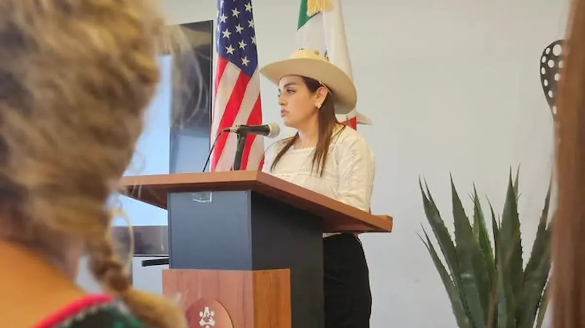 Grecia Quiroz en conferencia de prensa