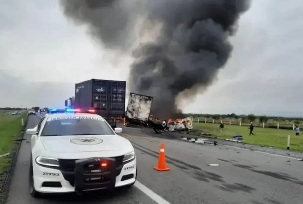Aparatoso accidente registrado en la autopista Arco Norte