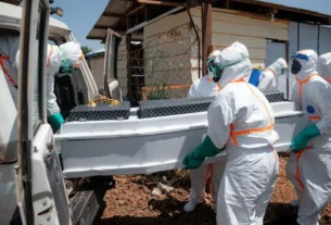 Retiran cuerpo de paciente de Ebola en Republica democrática del Congo