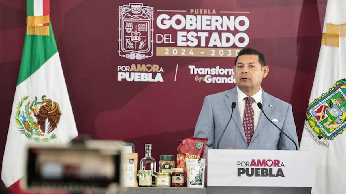 El gobernador de Puebla, Alejandro Armenta Mier
