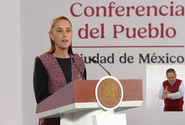 La Presidenta Claudia Sheinbaum durante su conferencia matutina desde Salón Guillermo Prieto en Palacio Nacional.