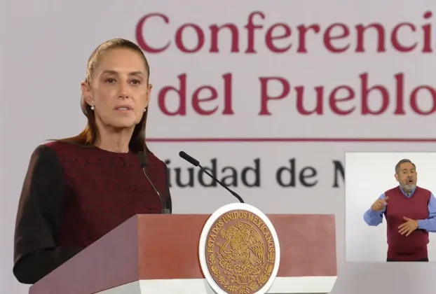La Presidenta Claudia Sheinbaum durante su conferencia matutina desde Salón Guillermo Prieto en Palacio Nacional.