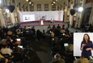 La Presidenta Claudia Sheinbaum durante su conferencia matutina desde Salón Guillermo Prieto en Palacio Nacional.