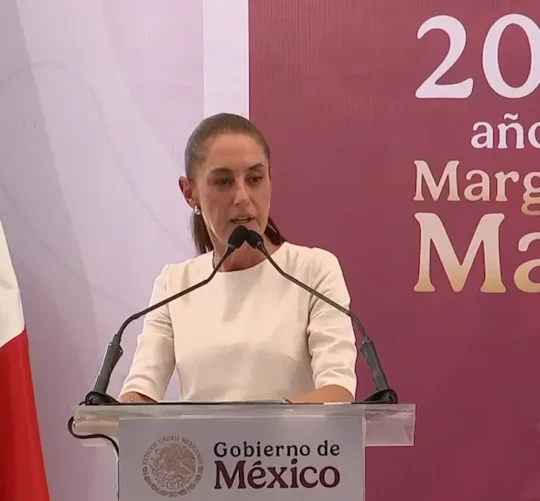 La Presidenta Claudia Sheinbaum durante su conferencia en Villahermosa, Tabasco.