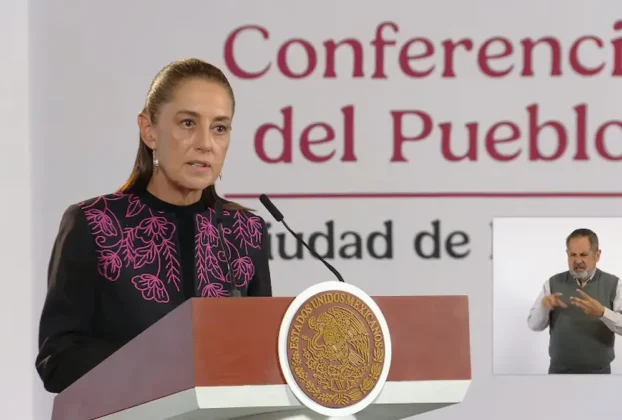 La Presidenta Claudia Sheinbaum durante su conferencia matutina desde Salón Guillermo Prieto en Palacio Nacional.