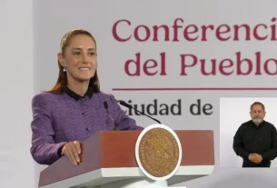 La Presidenta Claudia Sheinbaum durante su conferencia matutina desde Salón Guillermo Prieto en Palacio Nacional.