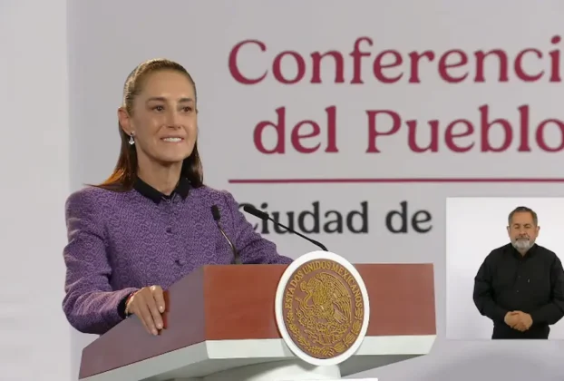 La Presidenta Claudia Sheinbaum durante su conferencia matutina desde Salón Guillermo Prieto en Palacio Nacional.