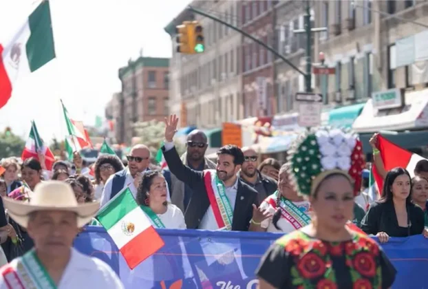 Mamdani participa como Gran Mariscal en desfile por la Independencia de México en Nueva York
