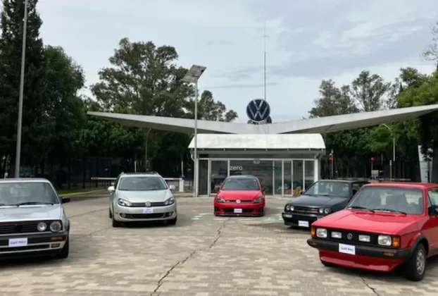 En la planta de Volkswagen Puebla se presentaron las cuatro generaciones del Golf fabricadas en territorio poblano