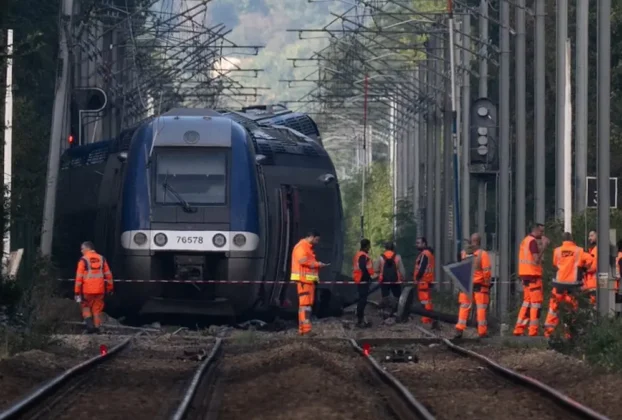 Tren de pasajeros se descarriló al noroeste de Francia
